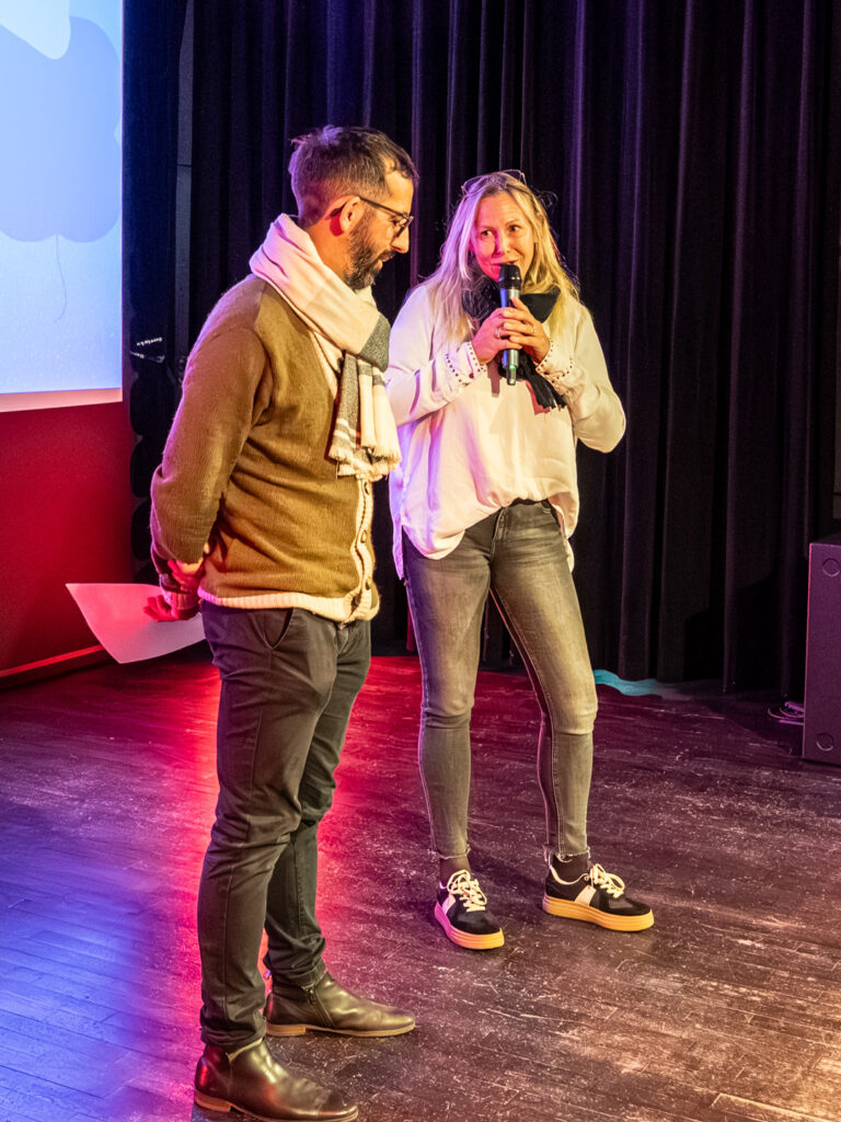 Mireille Hahnschutz témoigne de sa collaboration avec l'agence Vuxe et son gérant Emmanuel Guichaoua